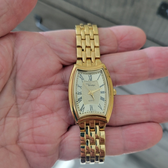 VINTAGE STEEL BY DESIGN FROM QVC LADY'S WRIST WATCH. - Picture 2 of 2